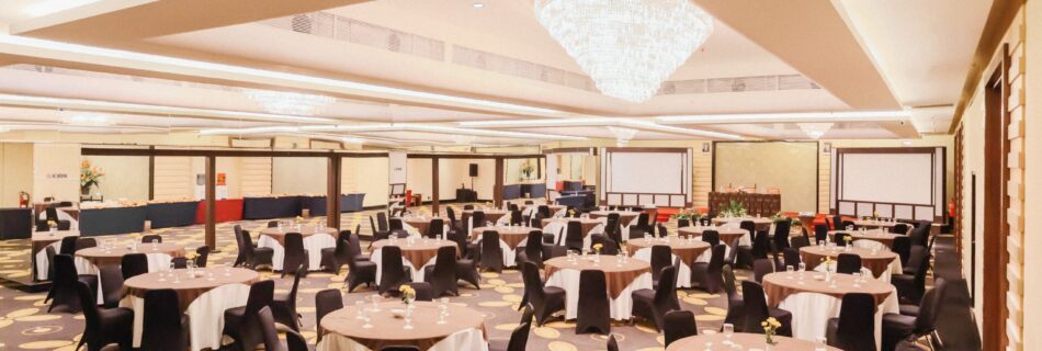 Ballroom Hotel New Saphir Yogyakarta